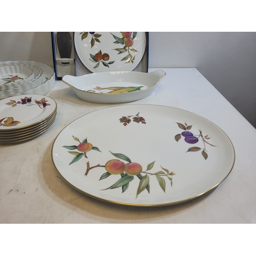 230 - Royal Worcester Porcelain Evesham dinner service set includes plates, tureen's, serving dishes, cake... 