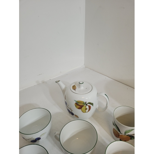 247 - Royal Worcester Evesham Plates, cups, saucers, Ramekin dishes, and tea pot