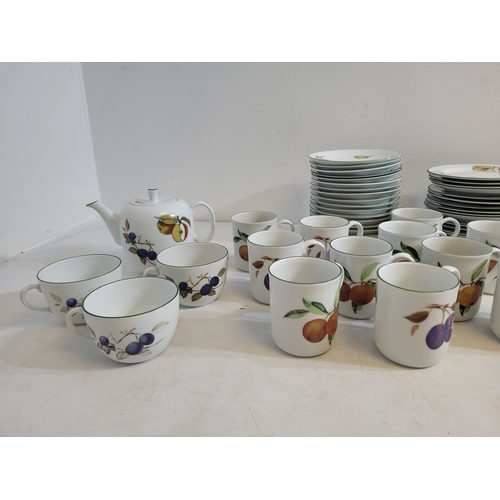 247 - Royal Worcester Evesham Plates, cups, saucers, Ramekin dishes, and tea pot