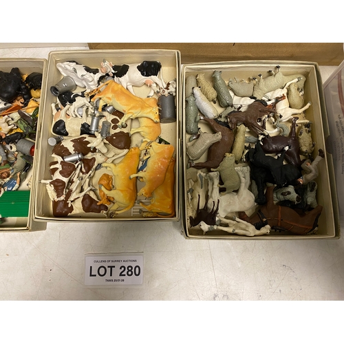 280 - Assortment of vintage farm figures, animals and fencing as well as Boxed Airfix HO &OO Gauge Tracksi... 