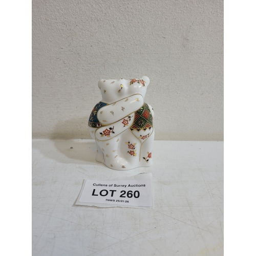260 - Royal Crown derby 'Bear hug' Figure