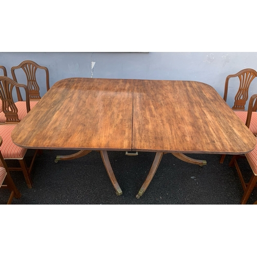 629 - Very good quality Georgian style extendable mahogany dining table and twelve Georgian Hepplewhite st... 