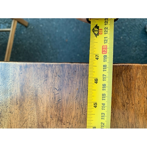 629 - Very good quality Georgian style extendable mahogany dining table and twelve Georgian Hepplewhite st... 