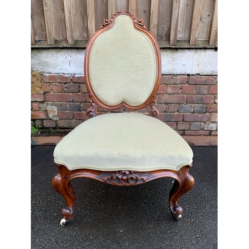 640 - 3 vintage chairs