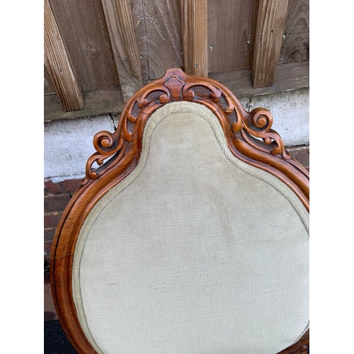 640 - 3 vintage chairs