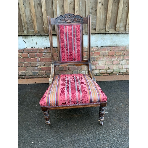 640 - 3 vintage chairs