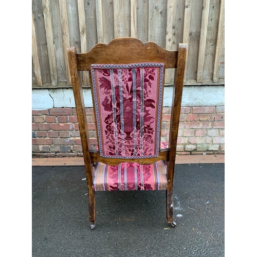 640 - 3 vintage chairs