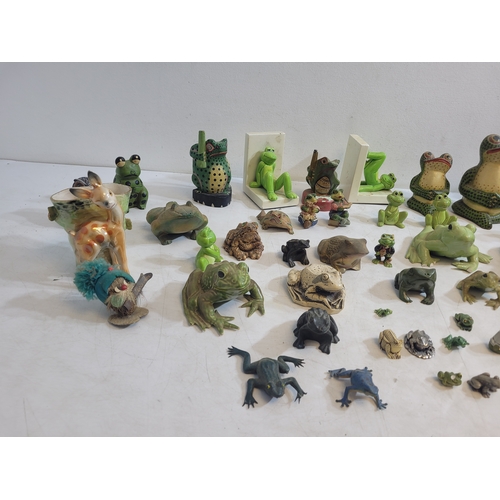 293 - Collection of Frog and toad and animal collectables