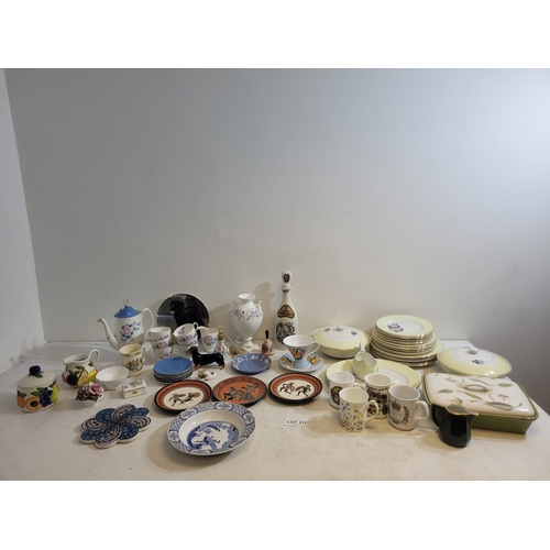 317 - Collection of China and pottery including Wedgewood the Leonard collection coalport franklin mint an... 