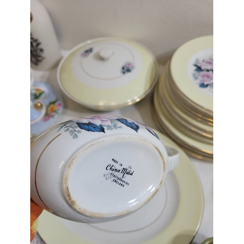 317 - Collection of China and pottery including Wedgewood the Leonard collection coalport franklin mint an... 