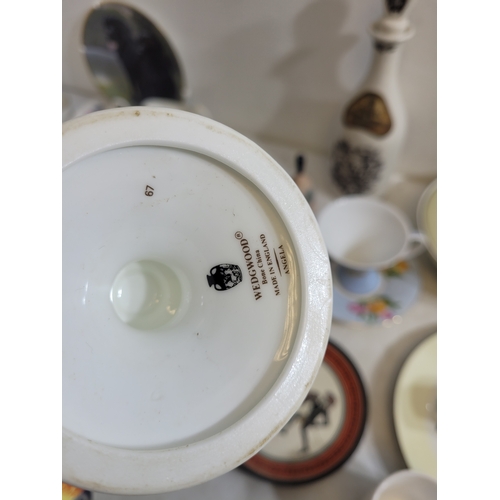 317 - Collection of China and pottery including Wedgewood the Leonard collection coalport franklin mint an... 