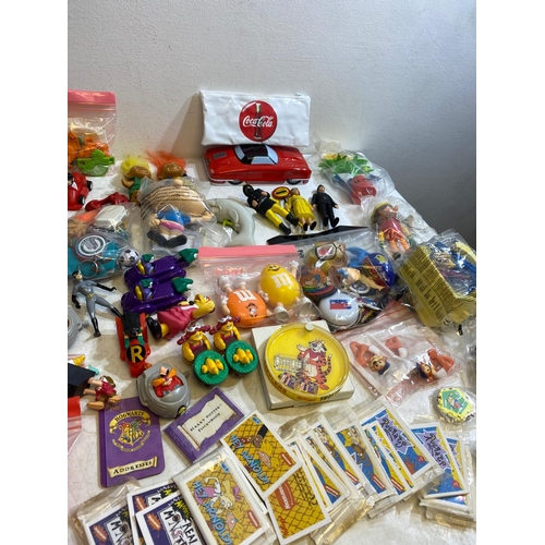 284 - Large collection of cereal and McDonalds vintage toys