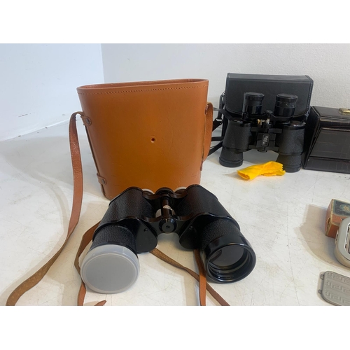 297 - Collection of Vintage collectables including cameras, binoculars, new in box Adfamatic tele 2008 poc... 