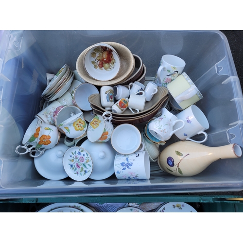 479 - Collection of China and porcelain including Wedgewood, royal Doulton, villeroy & boch Sango China an... 