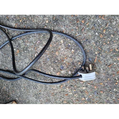 674 - Vintage singer 31K15 sewing machine on treadle