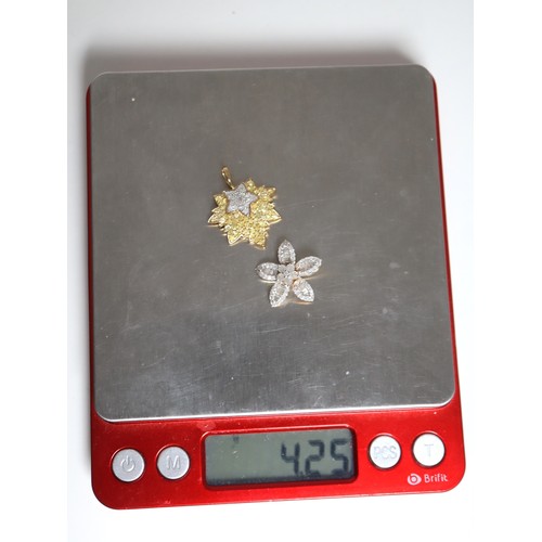 36 - 1.02ct Diamond 9K Gold Tomas Rae Pendant + 'The Golden Maple' 1.05ct Yellow & White Diamond 9K Gold ... 