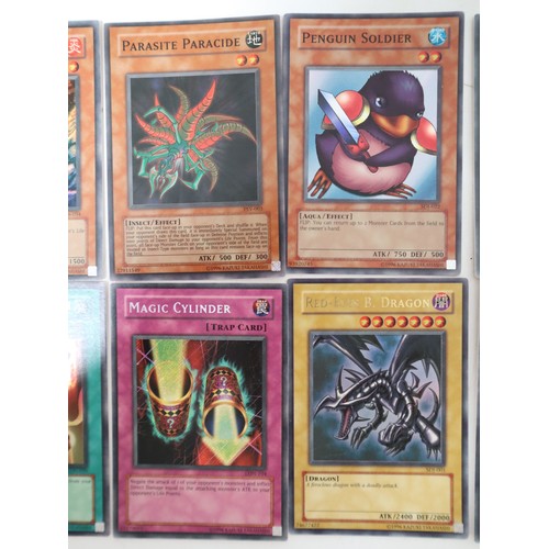 154 - Yu-Gi-Oh A collection of over 600 cards + Beckett Yu-Gi-Oh Collector Book from 2003 including Rare, ... 