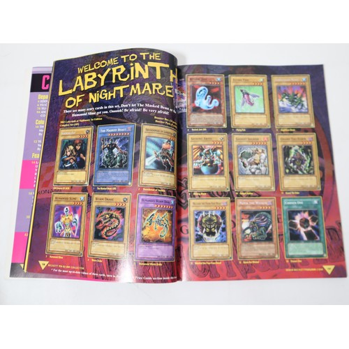 154 - Yu-Gi-Oh A collection of over 600 cards + Beckett Yu-Gi-Oh Collector Book from 2003 including Rare, ... 