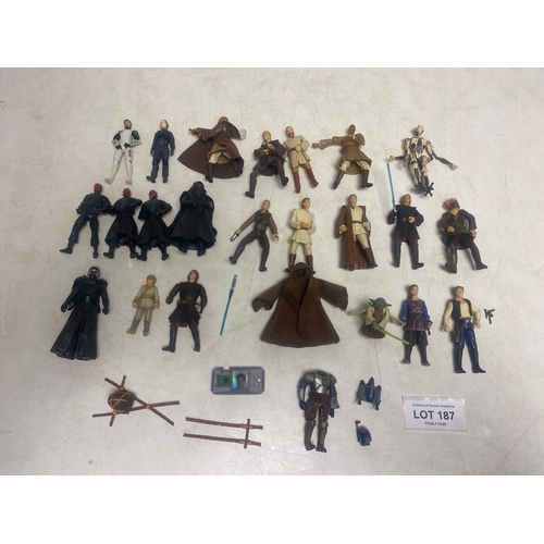 173 - An Assortment of Star Wars Figures including, removable magnetic head Jango Fett, Anakin Skywalker, ... 