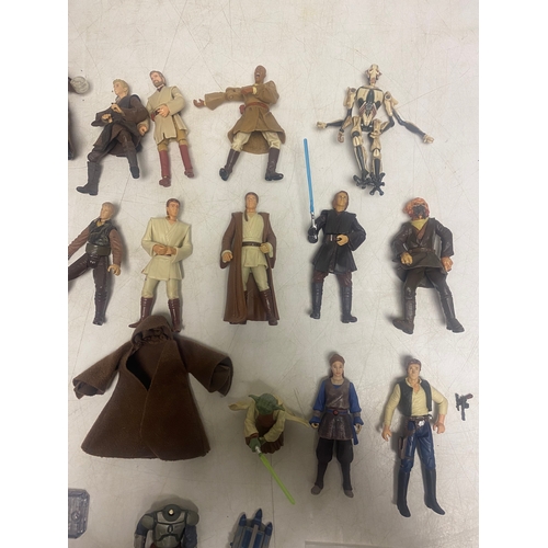 173 - An Assortment of Star Wars Figures including, removable magnetic head Jango Fett, Anakin Skywalker, ... 