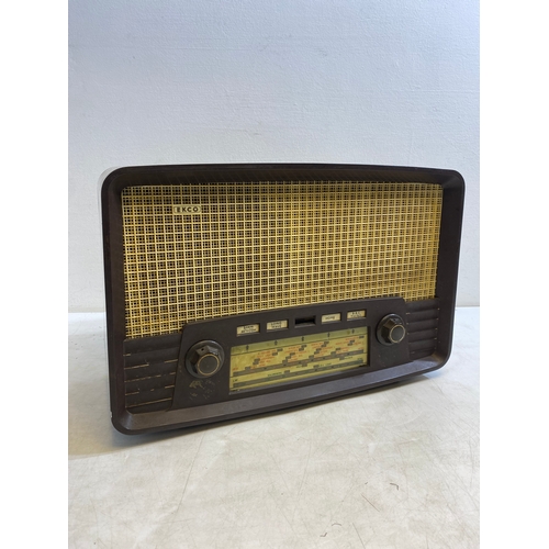 188 - Vintage Roberts Revival 500 Radio and Ekco UI99