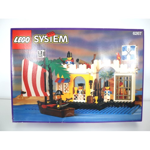 Lego System 6267 Lagoon Lockup - Complete in box, minifgures and instructions