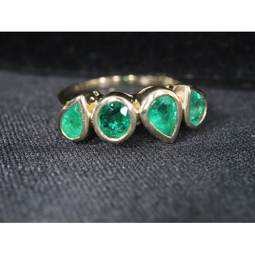 37 - Siberian Emerald & White Zircon 9K Gold Ring Atgw 1.43cts, Zambian Emerald & White Zircon 9K Gold Ri... 