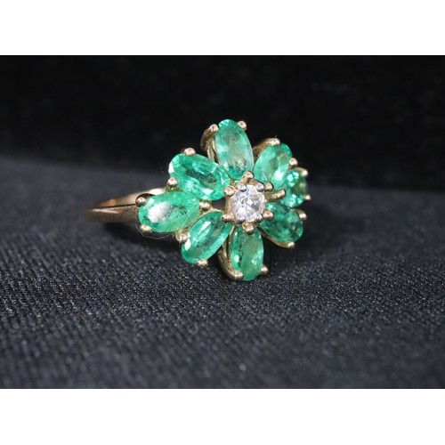 37 - Siberian Emerald & White Zircon 9K Gold Ring Atgw 1.43cts, Zambian Emerald & White Zircon 9K Gold Ri... 