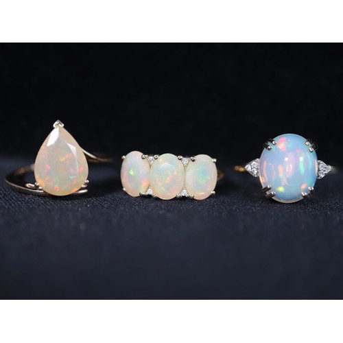 42 - Ethiopian Opal & White Zircon 9K Gold Ring Atgw 2.09cts, Ethiopian Opal & White Zircon 9K Gold Ring ... 