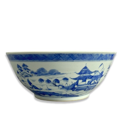 159 - Large Chinese porcelain Punch / Fruit bowl. Hand-painted blue & white landscapes.
12 x 30 cm