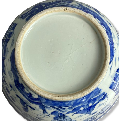 159 - Large Chinese porcelain Punch / Fruit bowl. Hand-painted blue & white landscapes.
12 x 30 cm