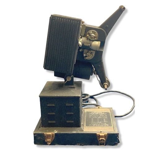 252 - 1930's Cased Kodak model EE Kodascope projector.
51cm Tall (incl case)