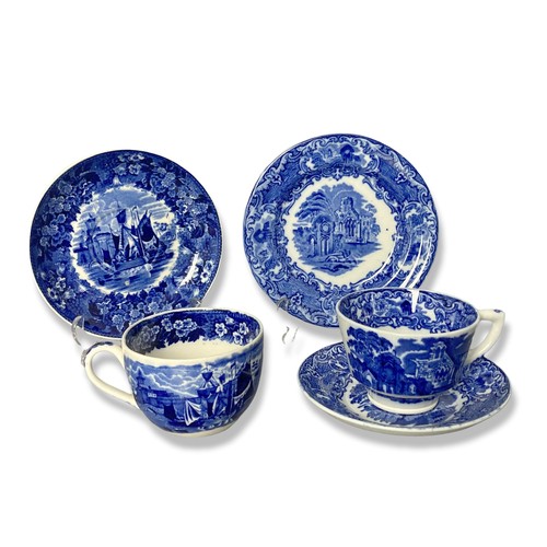 92 - Collection of Wedgwood & George Jones blue & white transfer ware. Includes 30 pieces of Wedgwood flo... 