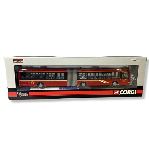 64 - Three Corgi Ltd edition 1:76 boxed model busses.
Including OM45902 (Van Hool TP National express, OM... 