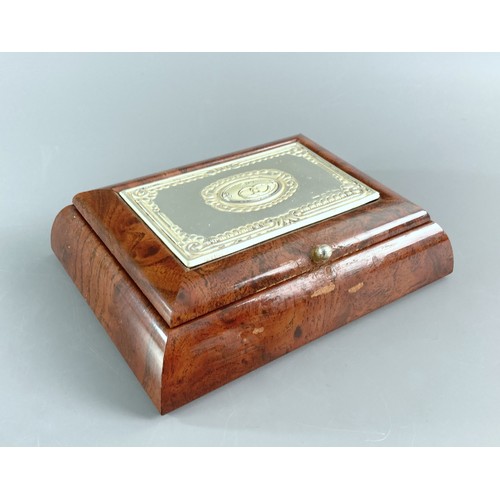 30 - Burr Walnut effect Sterling Silver mounted trinket box. 
13 x 11cm