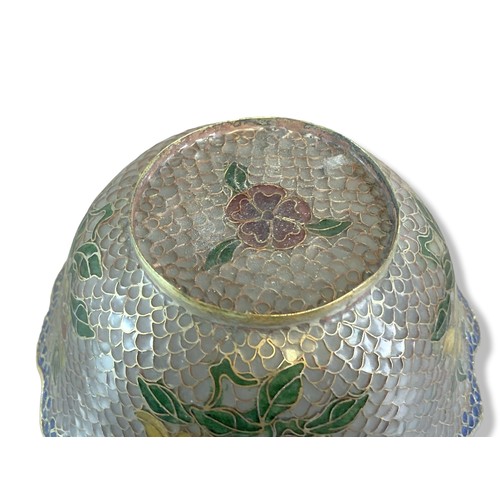 201 - Pair of Chinese Plique-a-Jour Cloisonné bowls. Decorated with sprays of blossoming flowers.
5.5 x 12... 