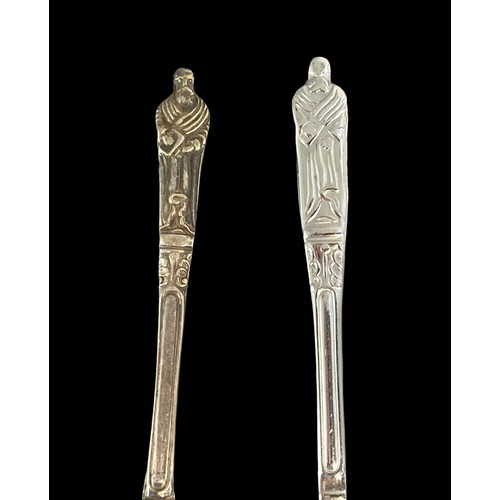 15A - 8 Silver plate Apostle spoons. Four EPNS spoons and four similar Chrome plate examples.
11cm long