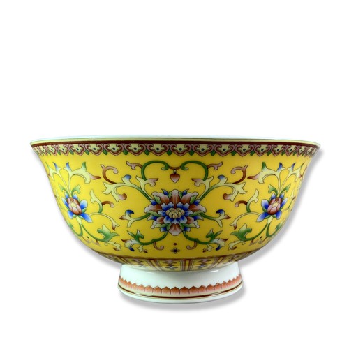 184 - Chinese Famille Juane porcelain Lotus pattern bowl. Apocryphal six character kangxi reign mark insid... 