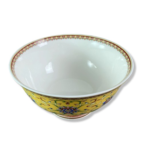 184 - Chinese Famille Juane porcelain Lotus pattern bowl. Apocryphal six character kangxi reign mark insid... 