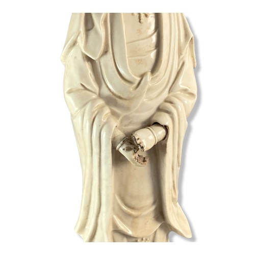 169 - Large Antique Chinese Dehua Blanc-de-Chine porcelain Guanyin. 19th century or earlier.
35cm Tall