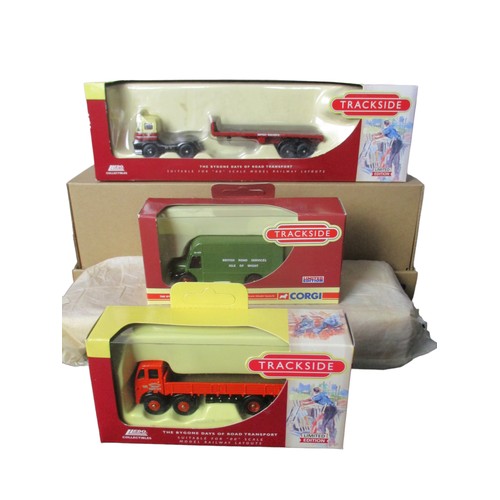 23 - Diecast model buses. Including EFE & Lledo trackside, Corgi collector club.