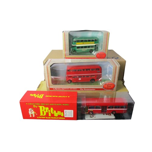 73 - A job lot of boxed model Diecast buses. 1:76 scale.