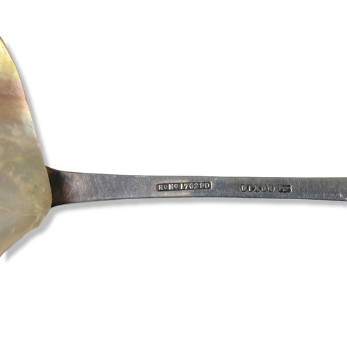 124 - A collection of Horn & Mother of Pearl serving spoons. Including a Dixon silver plate & Mother of Pe... 