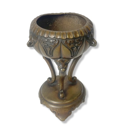 177 - A 19th-Century Japanese Bronze Tripod censer. Fitted with a Shi Shi Lion finial to cover. Meiji peri... 