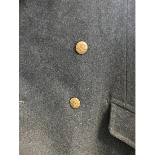 332 - A 1966 RAF Officers coat. Great (Blue / Grey).
Size No. 12.