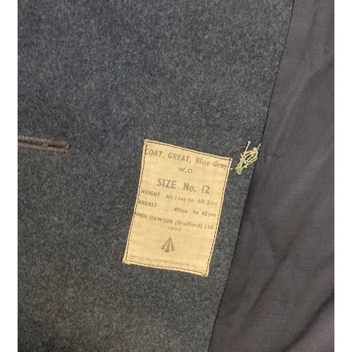 332 - A 1966 RAF Officers coat. Great (Blue / Grey).
Size No. 12.