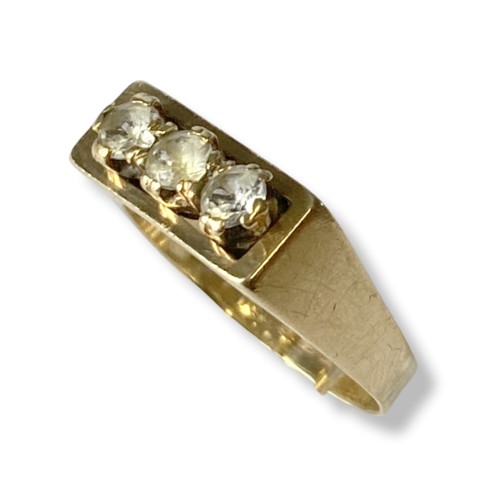 49 - A 9CT Gold & Diamond three stone ladies ring.
Size - K
Weight - 2.31