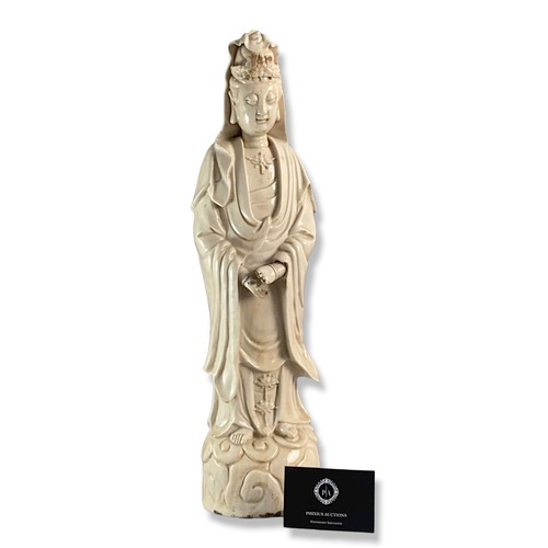 260A - Large Antique Chinese Dehua Blanc-de-Chine porcelain Guanyin. 19th century or earlier.