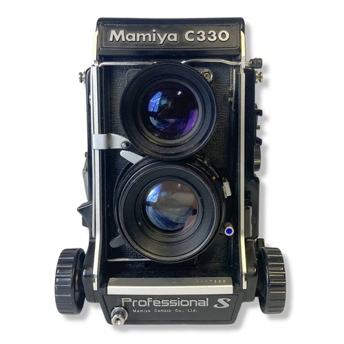 85 - A Mamiya C330 Professional S' TLR camera. With manual.