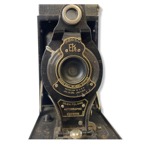 76 - A vintage Kodak No.2 Folding Brownie Camera.